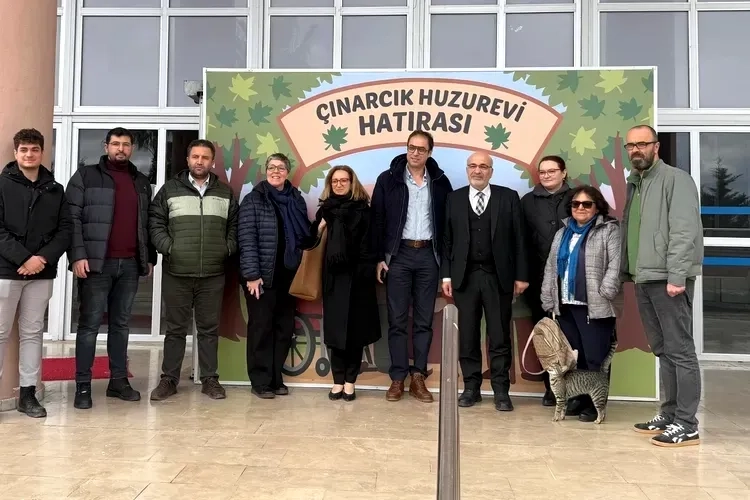 Yalova Üniversitesi Çınarcık Huzurevi'nde Yaşlı Bakım İncelemesi