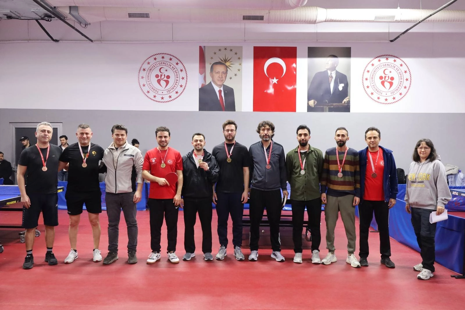 Yalova'da Sağlık Çalışanları Masa Tenisi Turnuvası'nda Buluştu