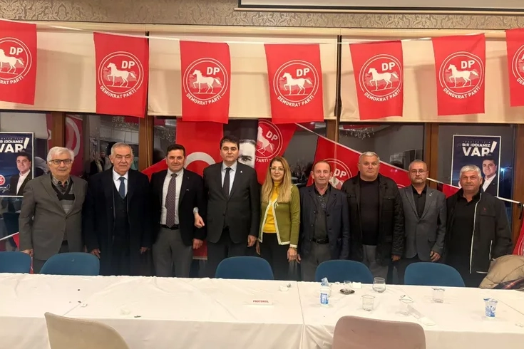 Demokrat Parti Bursa İftarı: Yalova'dan Yoğun Katılım ve Sert Eleştiriler
