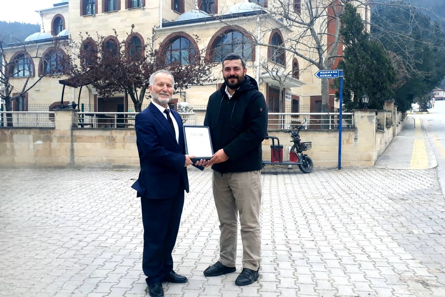 Çiftlikköy'de İyilik Haftası: Hayırseverlere Teşekkür Belgeleri