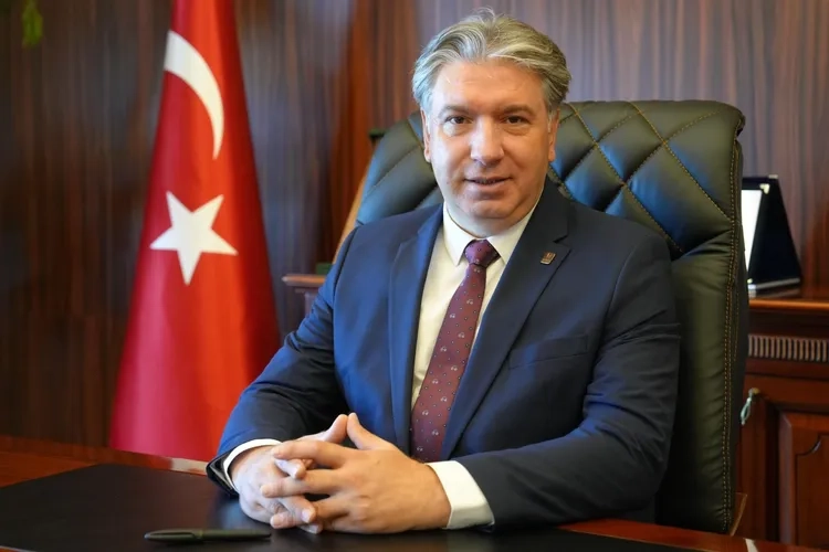 Yalova Üniversitesi Rektörü'nden Ramazan Bayramı Mesajı: Birlik ve Dayanışma Vurgusu