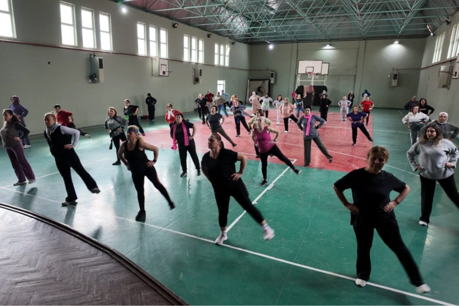 Çınarcık'ta Kadınlara Ücretsiz Spor: Pilates, Zumba, Step Aerobik