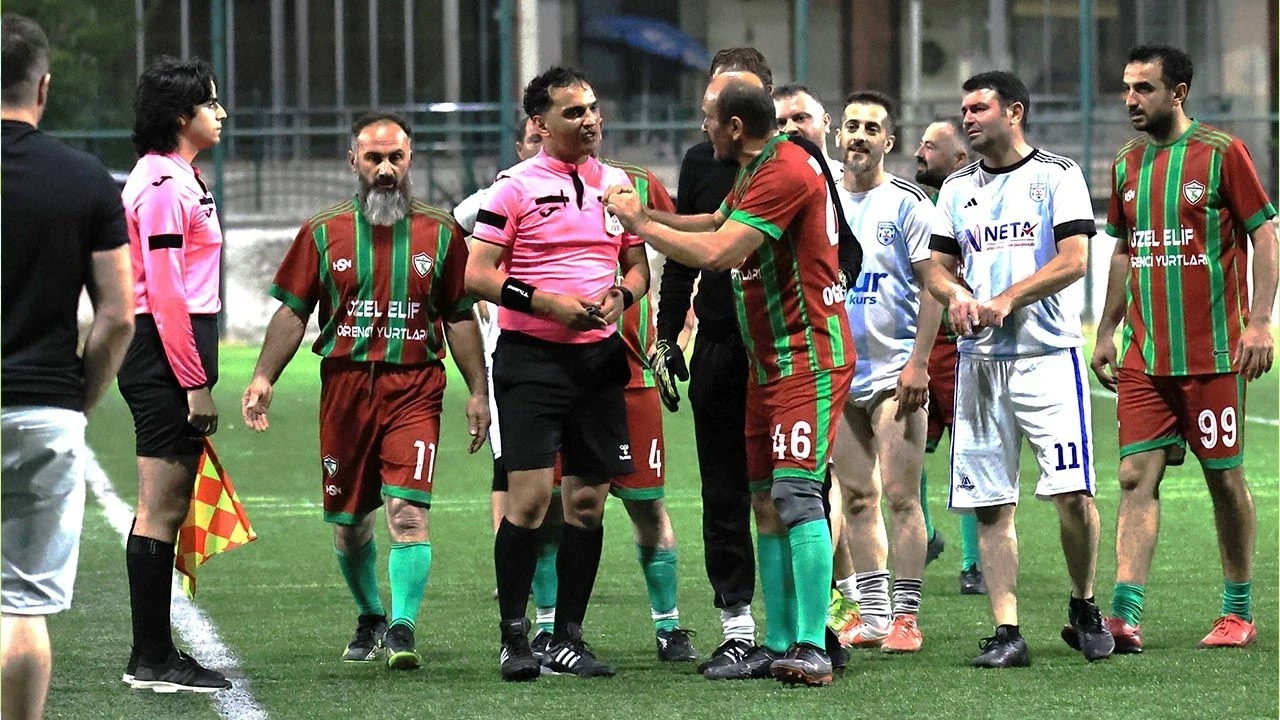 Yalova Veteranlar Futbol Turnuvası'nda Yarı Finalistler Belli Oldu