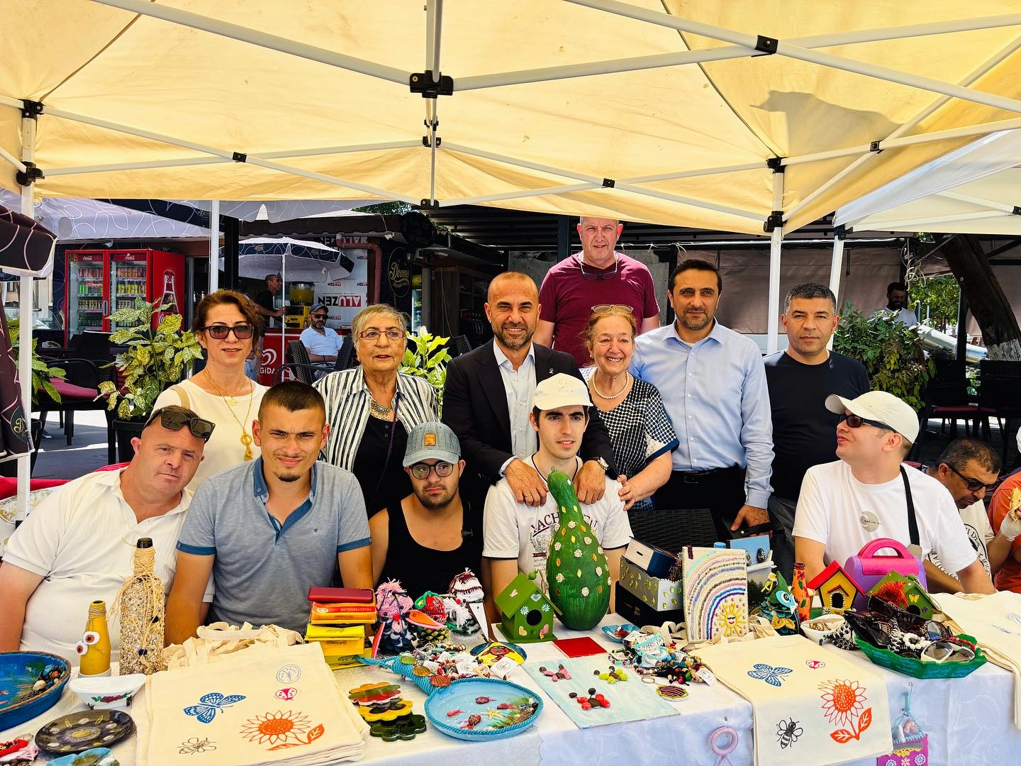 AK Parti Yalova İl Başkanı Güçlü Engelliler Kermesine Destek Verdi