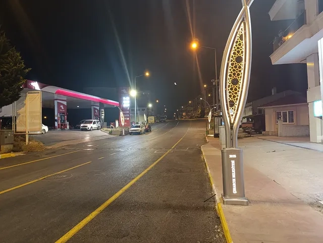 Çınarcık Taşliman Caddesi LED Aydınlatma ile Yenilendi