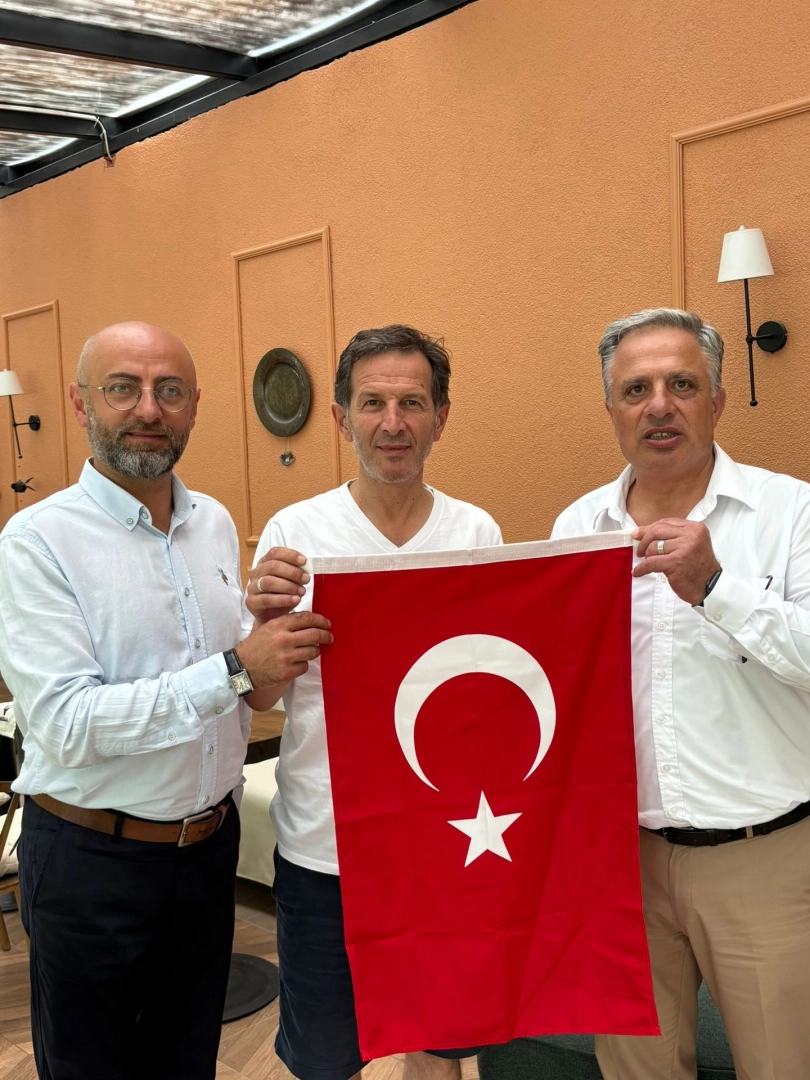 Termal Belediyesi Her Eve Türk Bayrağı Dağıtıyor - Terörsüz Türkiye Kampanyası
