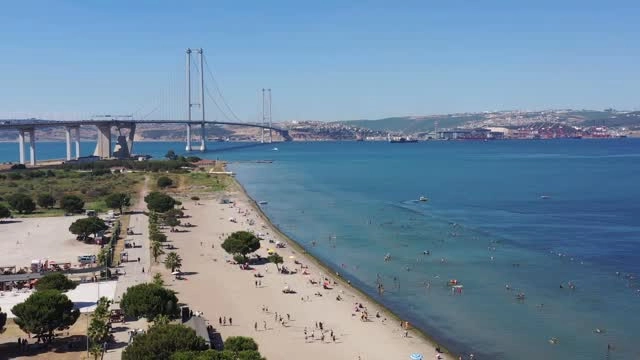 Altınova Belediyesi'nden Duygusal Mesaj: 'Bu Dünyayı Verseler Bir Altınova Etmiyor'