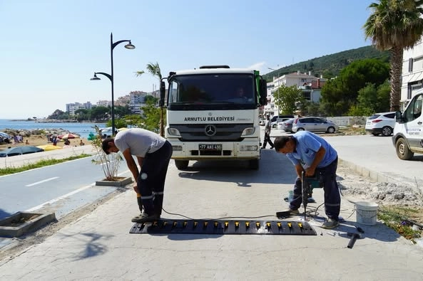 Armutlu Yılandar Sahili'nde Trafik Düzeni Değişti | Tek Yön Uygulaması