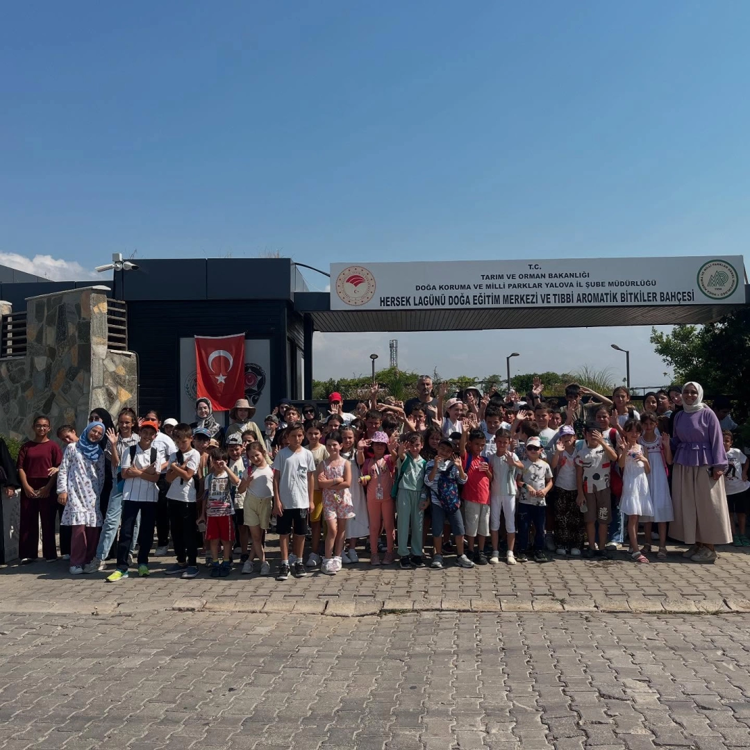 Altınova'da Öğrencilere Tıbbi Aromatik Bitkiler Eğitimi