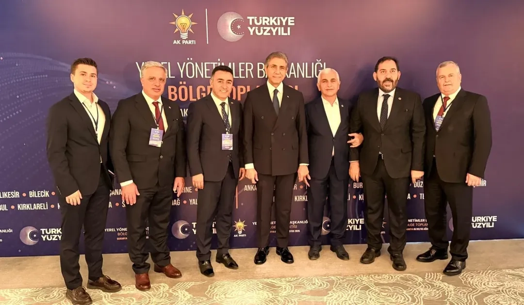 AK Parti Sakarya'da Yerel Yönetimler Toplantısı Düzenledi