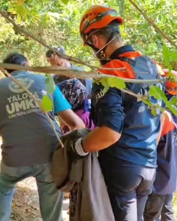 Yalova'da Yörük Kadını UMKE ve AFAD Ekipleriyle Hastaneye Ulaştırıldı