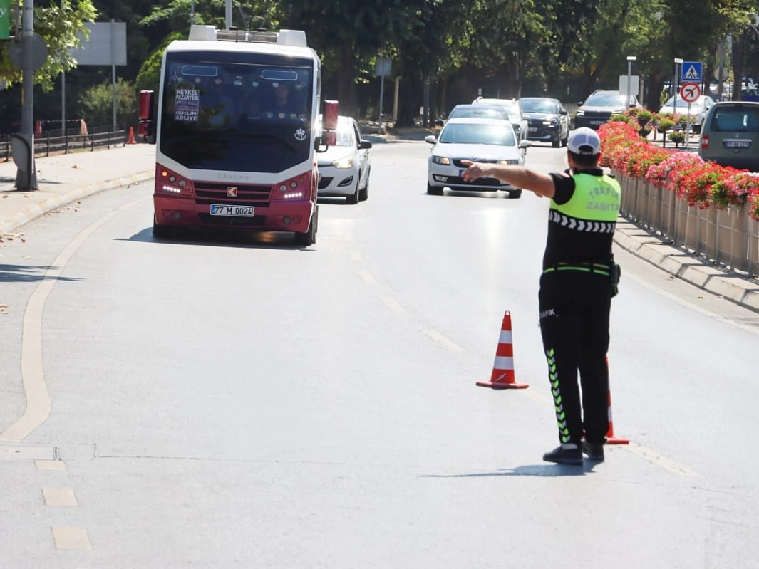 Yalova Minibüs Denetimleri: Vatandaş Güvenliği ve Konforu Öncelikli