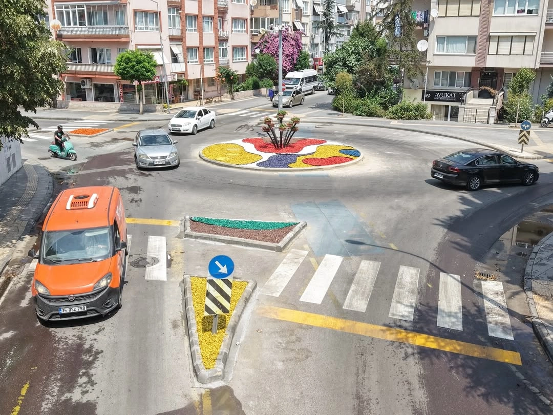Yalova Stadyum Caddesi'ne Kurakçıl Peyzaj: Su Tasarrufu ve Estetik