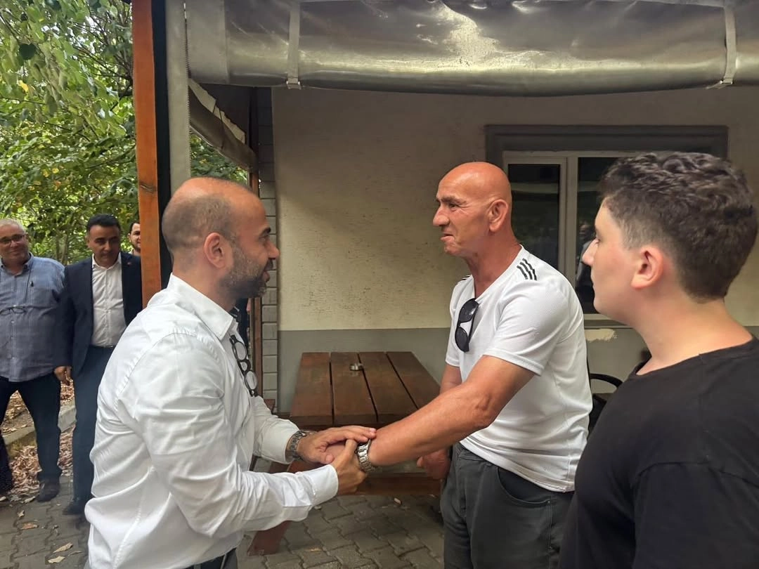 AK Parti Yalova Teşkilatı Çavuşköy'de Halkla Buluştu