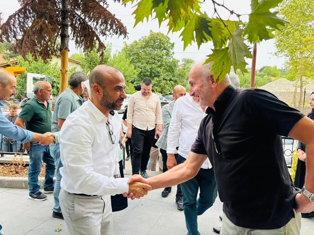 AK Parti Yalova Delegeleri Fevziye'de Vatandaşlarla Buluştu