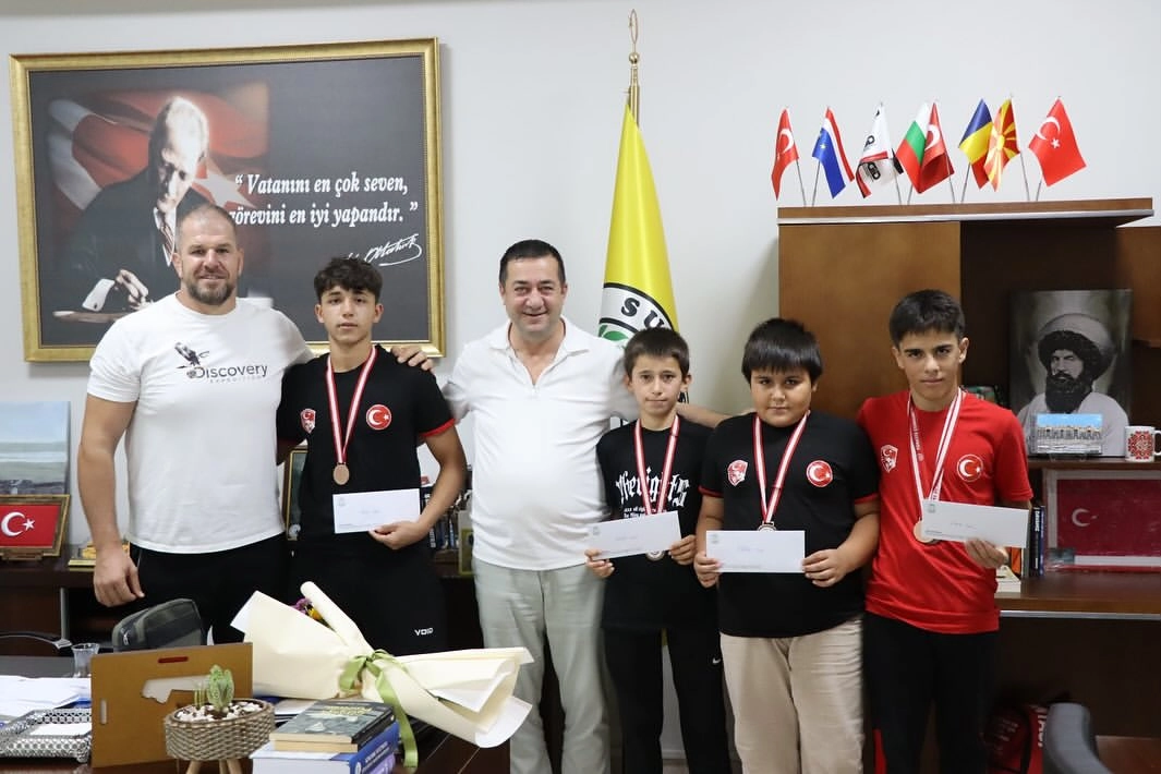 Subaşı Minik Güreş Şampiyonları Belediye'de Ağırlandı | Türkiye Şampiyonası