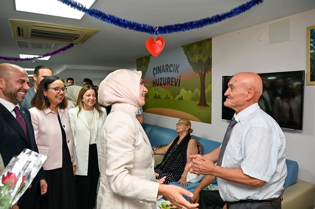 Yalova Huzurevi Ziyareti: Bakan Göktaş Yaşlılara Destek Vaat Etti