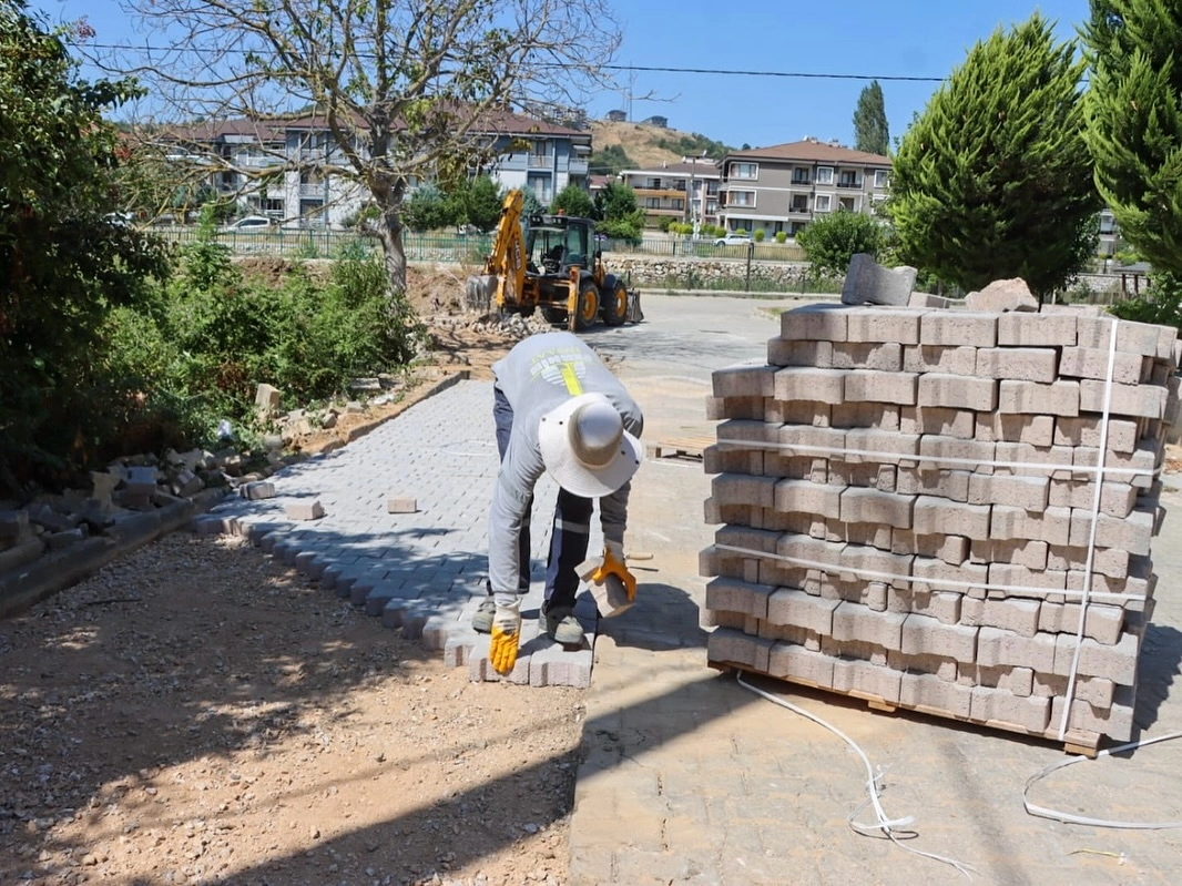 Yalova Bağlarbaşı Kilit Parke Tamiratı: Vatan Caddesi'nde Çalışmalar Sürüyor