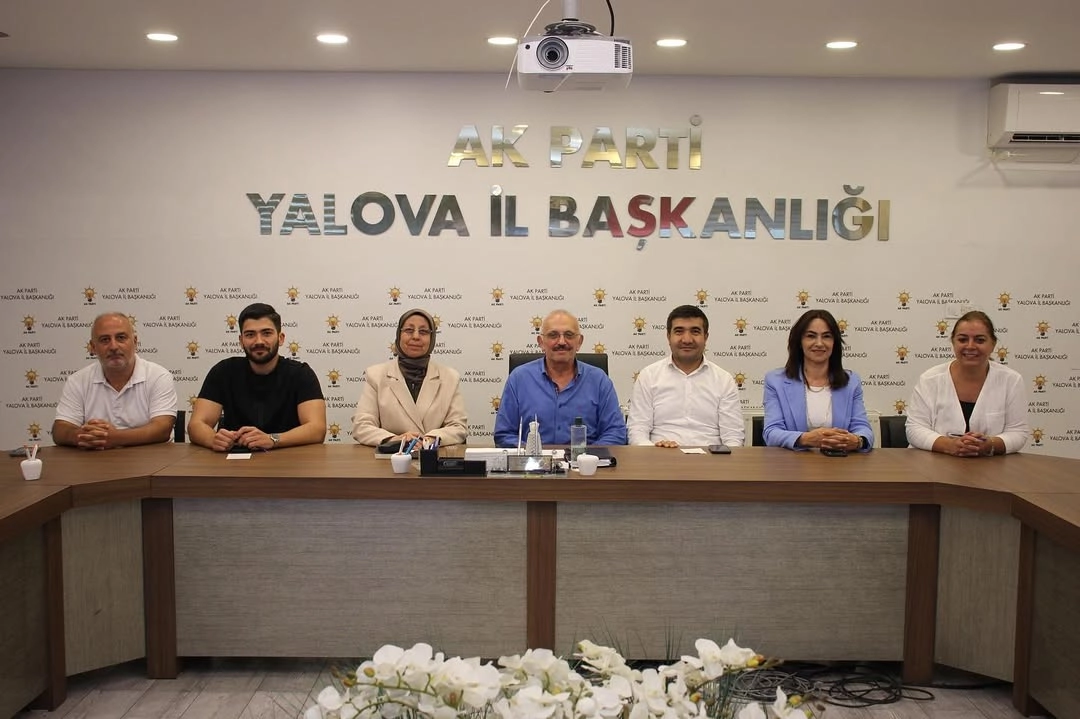 AK Parti Yalova Teşkilat Toplantısı: Yerel Seçim Stratejileri Belirlendi