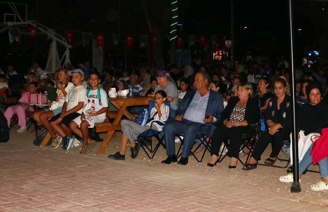 Çiftlikköy Sinema Günleri Başladı: Ücretsiz Film Keyfi
