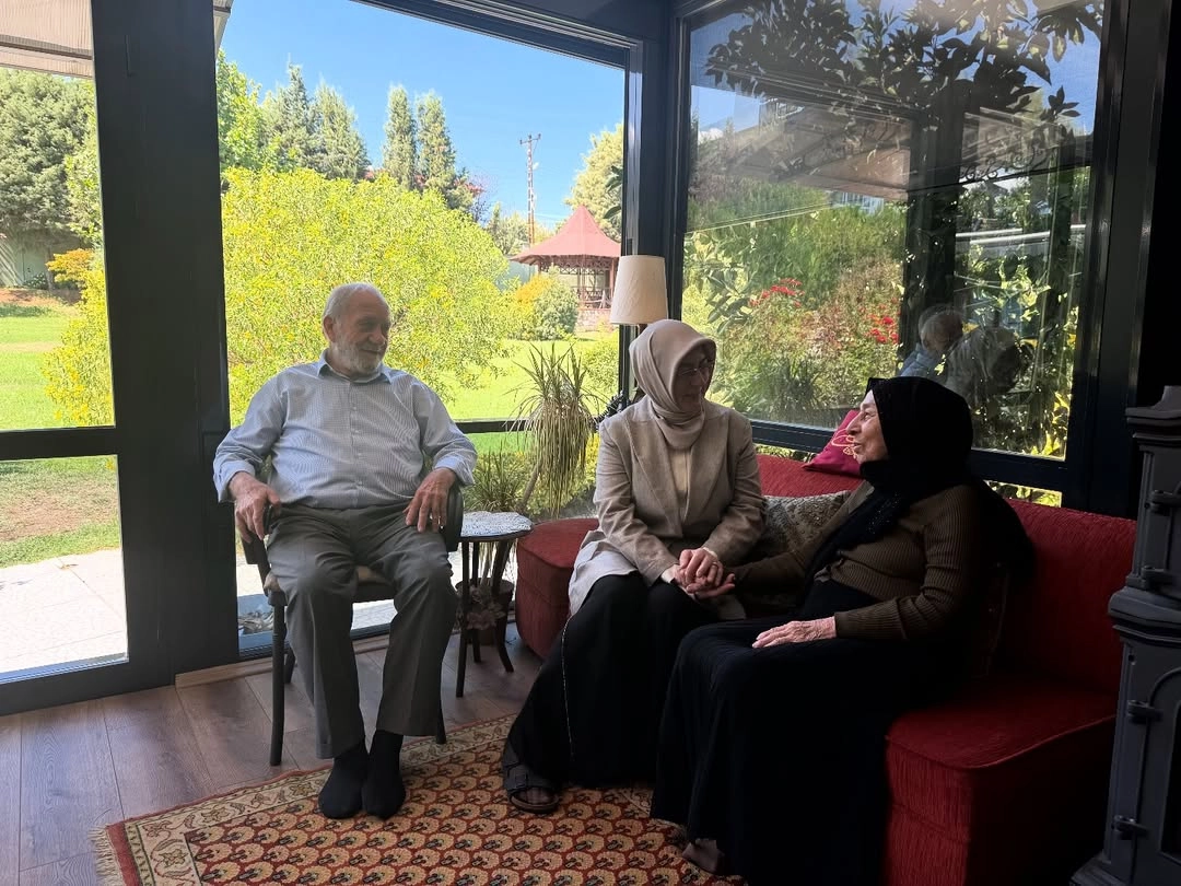 Partili Heyet Kurucuları Ziyaret Etti: Reşat Sözen'e Geçmiş Olsun