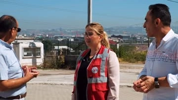 Altınova'da Eğitim Yılı Öncesi Asfalt Çalışmaları Hızlandı