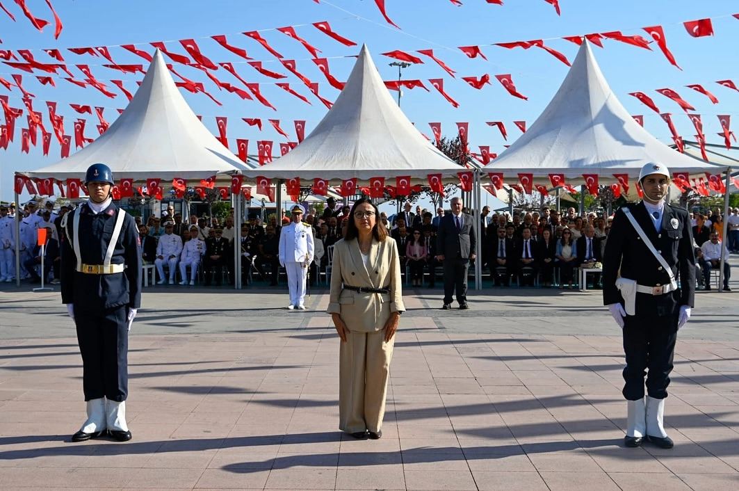 Yalova'da 30 Ağustos Zafer Bayramı Coşkuyla Kutlandı | Vali Kaya'dan Mesaj