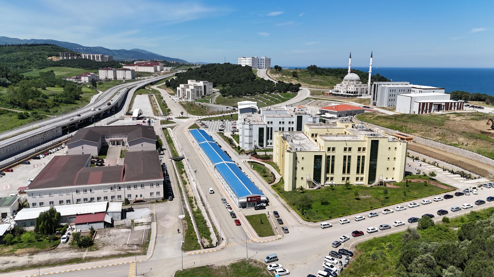 Yalova’da Gençlerin Kaderini Değiştirecek Adım: Rektör Bahçekapılı’dan İstihdam Müjdesi!