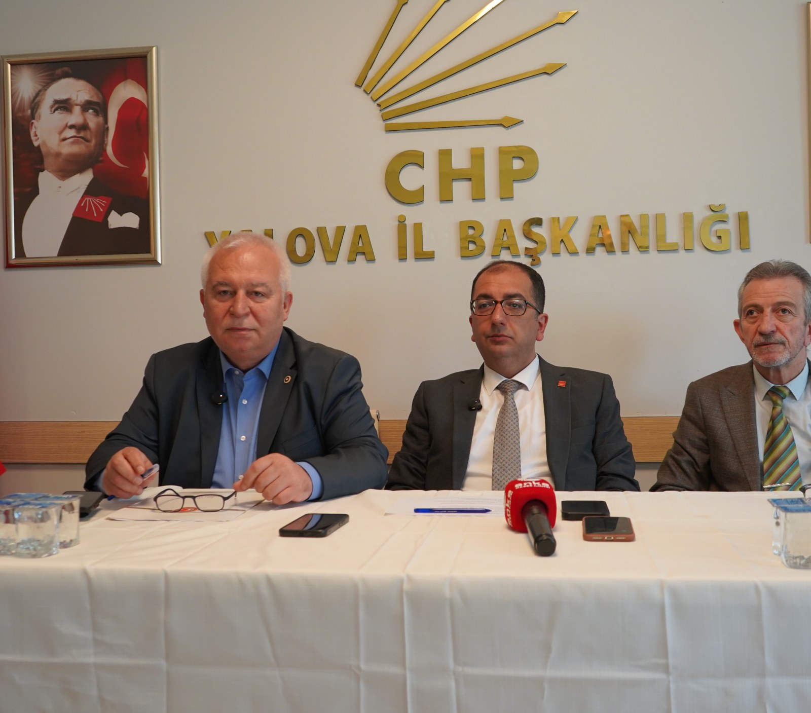 Yalova’da CHP Çıkartması: "Vatandaşın Sabrı Taştı, Tek Çare Erken Seçim" - Galeri