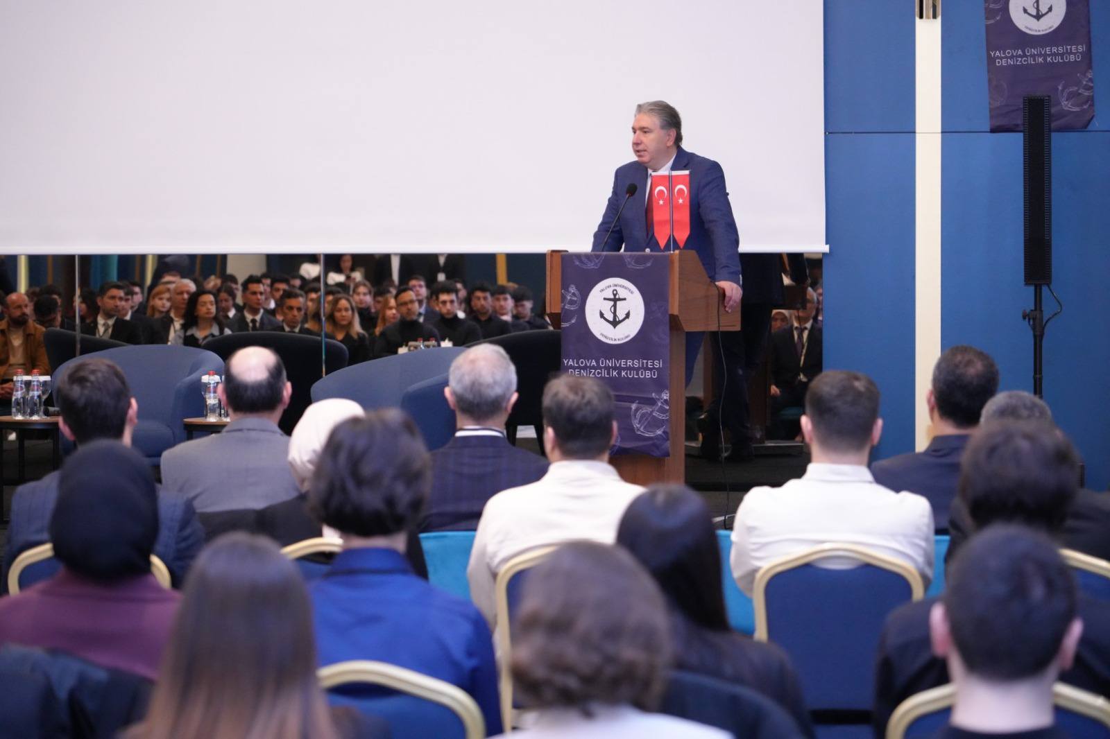 Yalova Üniversitesi'nde Denizcilik Kariyer Günü Yoğun İlgi Gördü