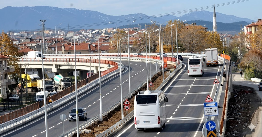 Yalova Tonami Kavşağı 2 Hafta Trafiğe Kapatıldı