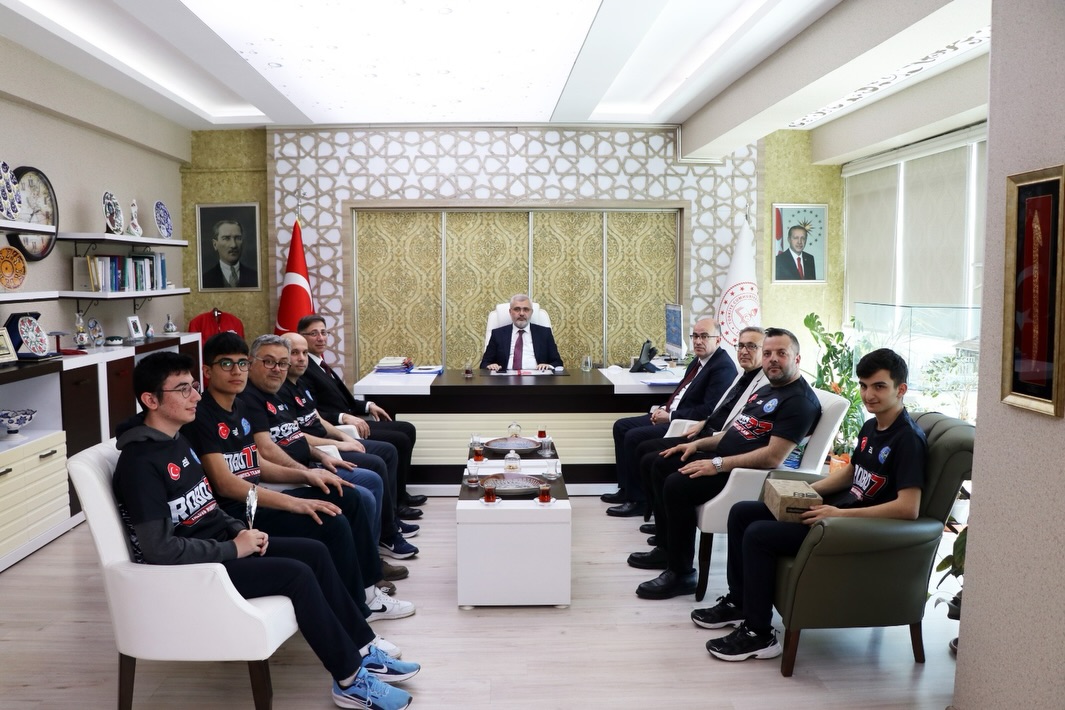 Girit’te Türkiye’nin Gururu Oldular