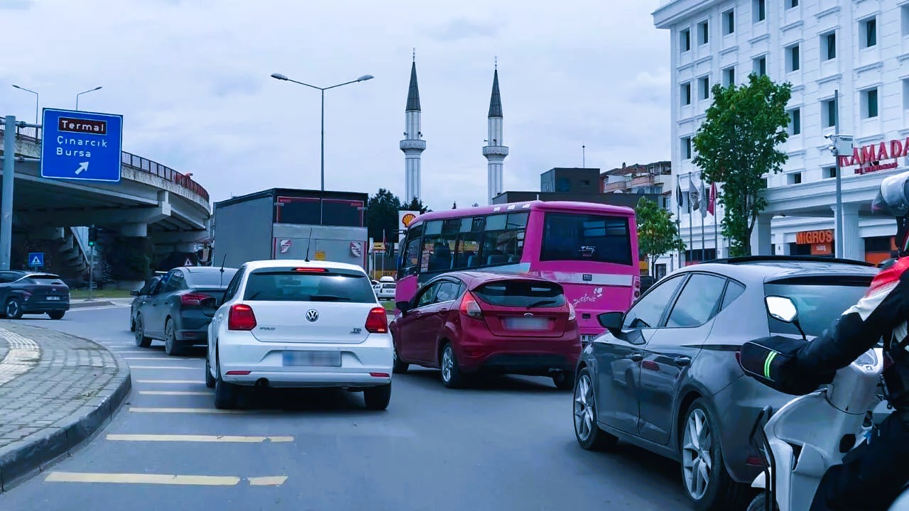 Yalova’da Trafik Çilesi Büyüyor: Tonami Kavşağında Neler Oluyor?