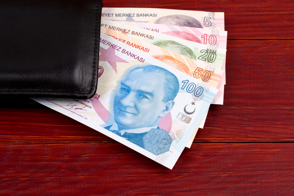 En Düşük Emekli Maaşı 23 Bin 552 TL Oldu