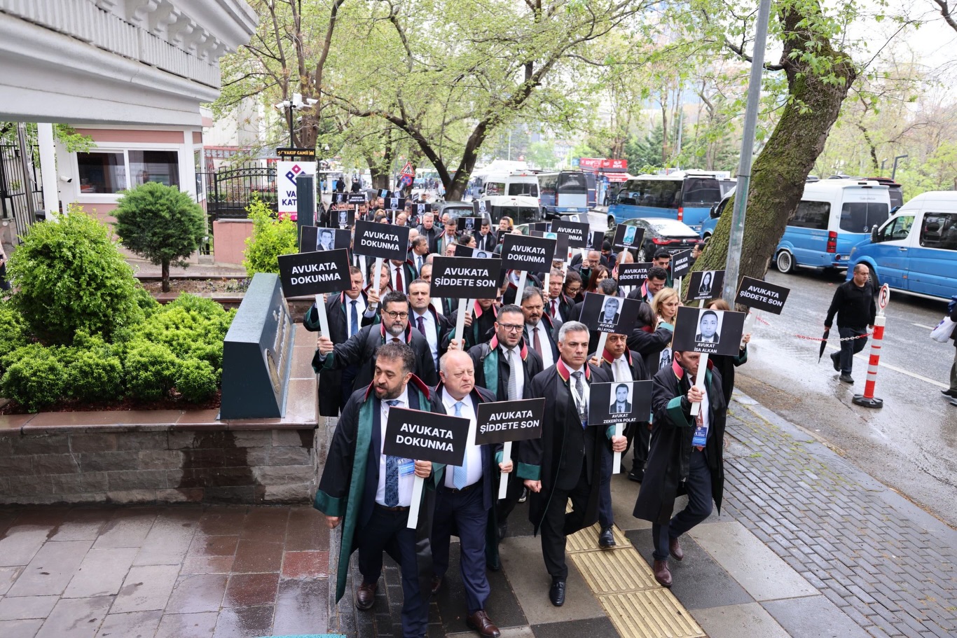 Ankara’da Dikkat Çeken Yürüyüş: Yalova Barosu da Katıldı - Galeri