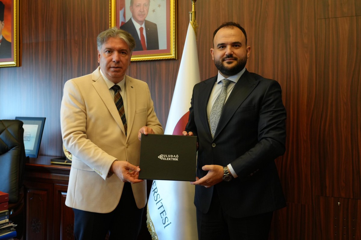 Enerji ve Eğitim Dünyası Yalova'da Buluştu: UEDAŞ'tan Rektör Bahçekapılı'ya Kritik Ziyaret