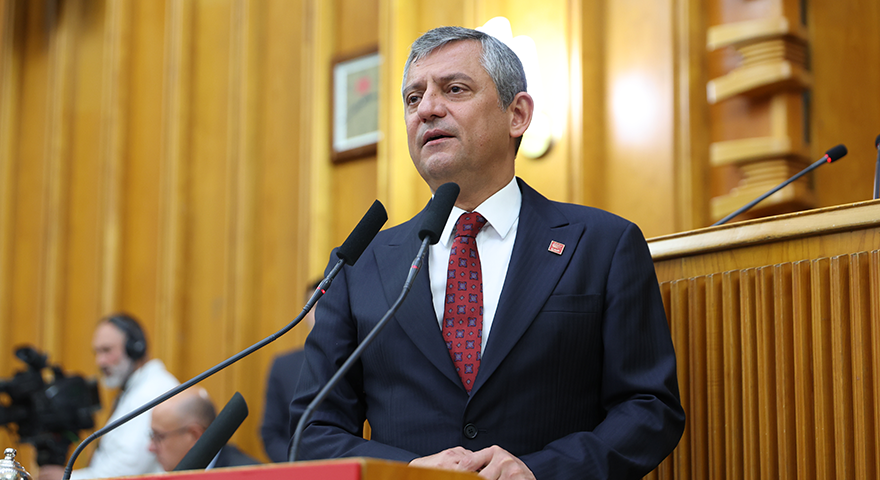 Özgür Özel ve 90 Vekil İstifa Etti, YENİ Parti Kuruldu