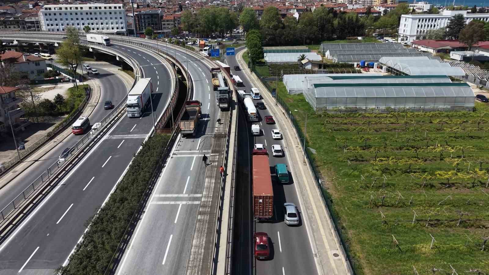 Yalova Tonami Kavşağı Çalışması Trafiği Olumsuz Etkiledi