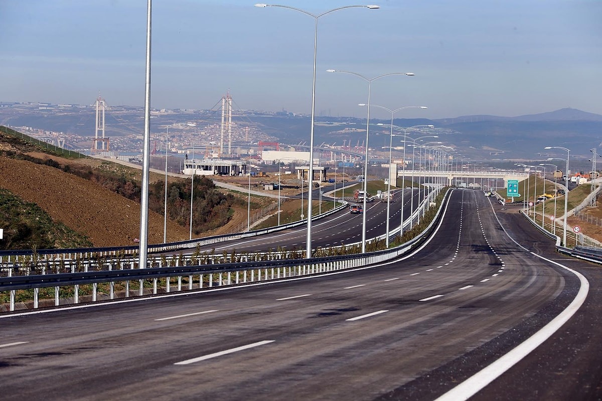 Yalova Otobanın Kıyısında Ama Ulaşımın Dışında