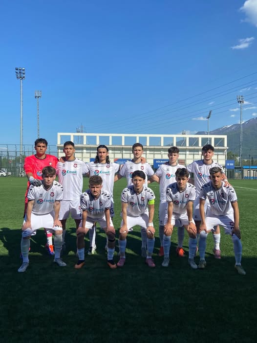 Kadıköyspor U-18 Türkiye Şampiyonası'nda Gururlandırdı: Bursa'da Final Heyecanı Nefes Kesti