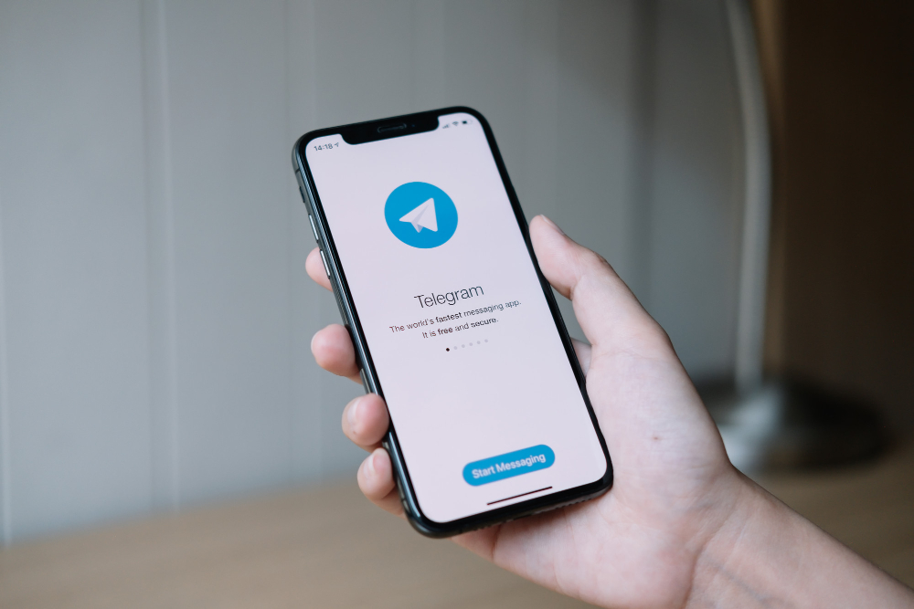 Apple, Telegram'ı App Store'dan Kısa Süreliğine Kaldırdı - Galeri