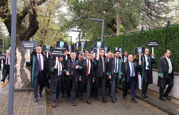 Ankara’da Dikkat Çeken Yürüyüş: Yalova Barosu da Katıldı - Galeri