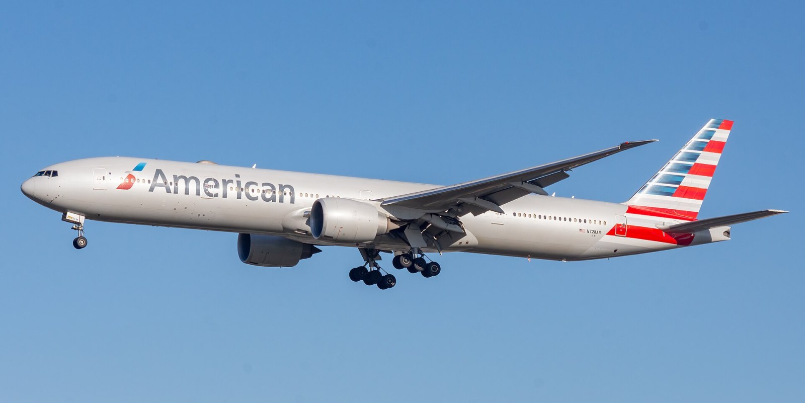 Havacılıkta Tarihi Dönüm Noktası: American Airlines'ın Sentetik Yakıtla Yaptığı Devrim Gibi Uçuşu Keşfedin