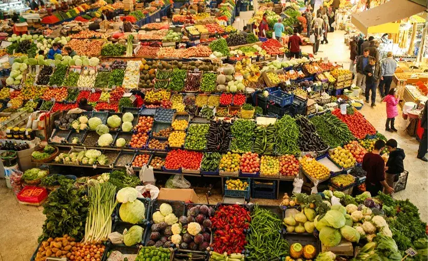 Sebze ve meyvede market- pazar el yakıyor