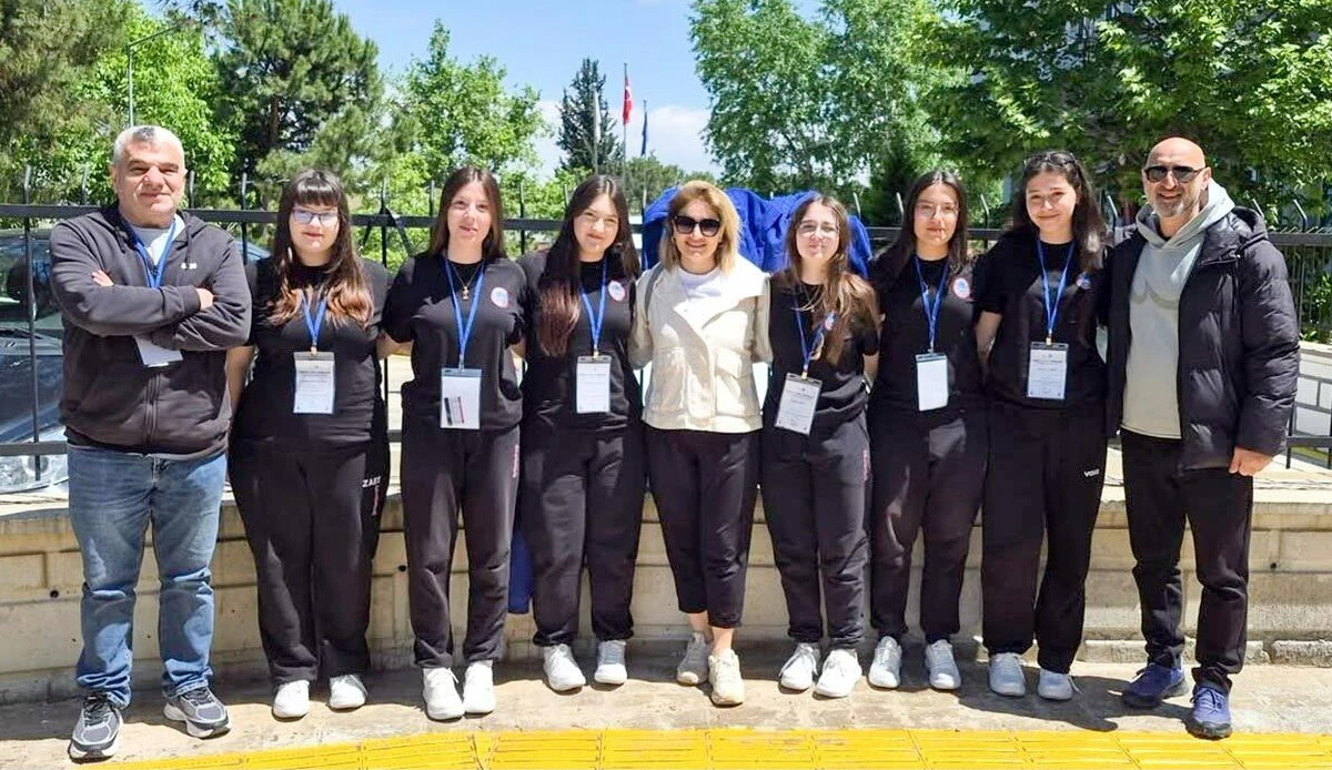 Denizli’de Yalova Rüzgarı: Okul Sporları Satranç Finallerinde Büyük Gurur!
